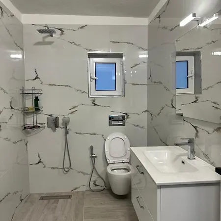 Real Luxury Sarandë